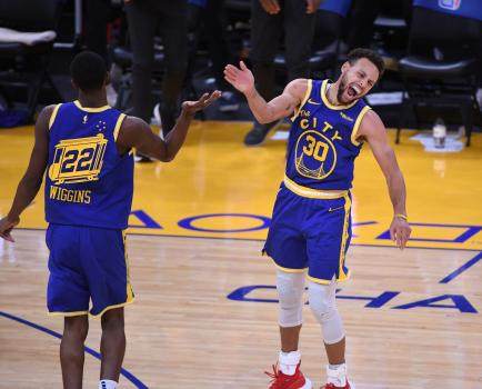 乐鱼-勇士正摆脱库里依赖症 挑战者心态助他们创造奇迹